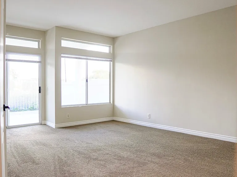 24901 Seagate Dr — Photo 14