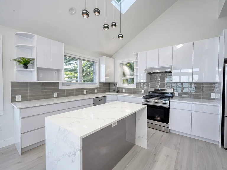 103 Dorchester St #2 — Photo 3