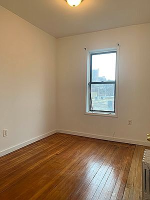 5th image of 3240 Kingsbridge Ave #22