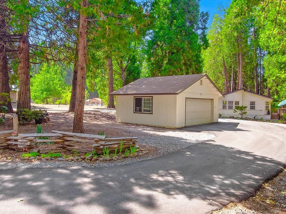 1st image of 2872 Larkspur Ln