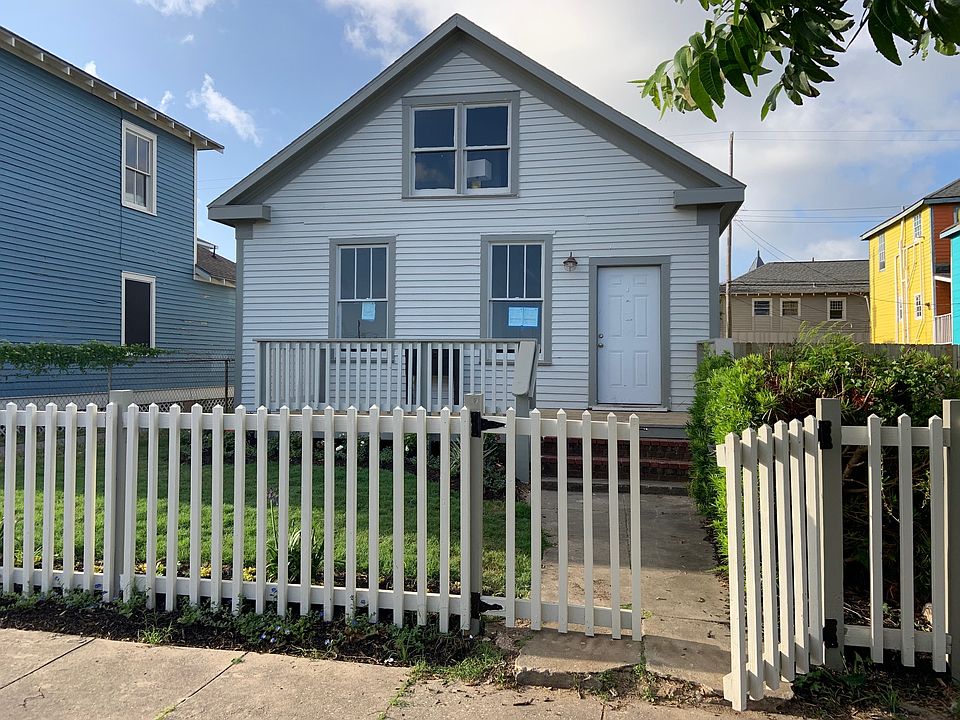 1st image of 1821 Avenue O 1/2
