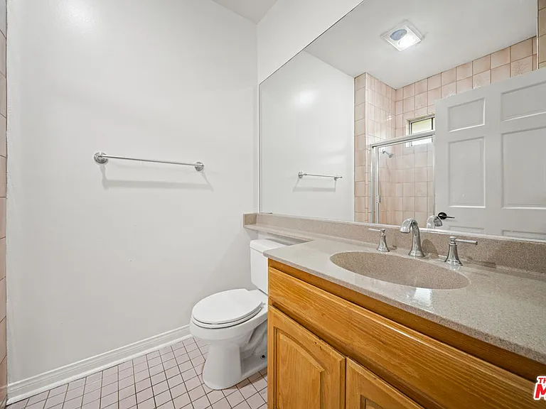 4144 Colfax Ave — Photo 46