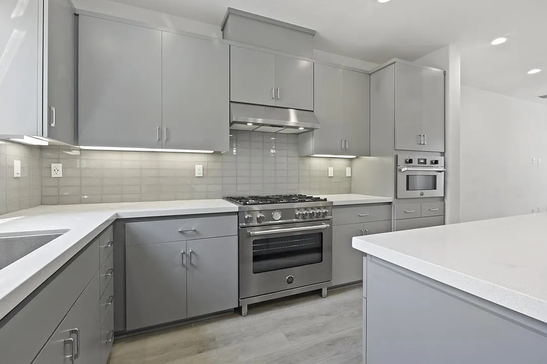 4 bed, 3.5 bath, 1734 sqft, $6,400 — Photo 4