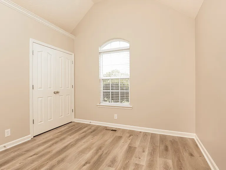 214 Quanah Parker Trl — Photo 17