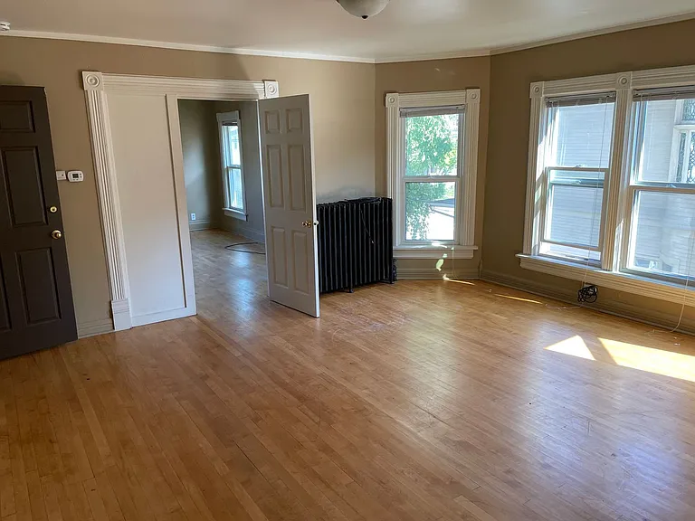 1023 Jackson — Photo 8