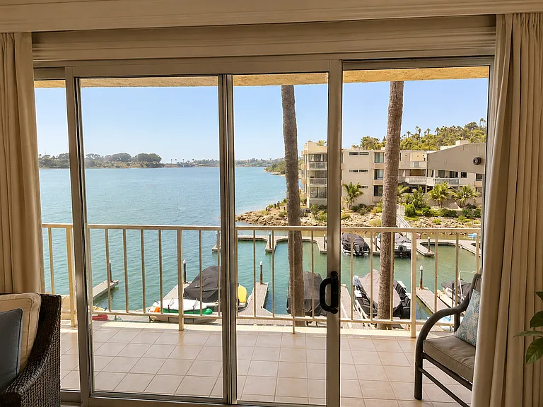 4747 Marina Dr #15 — Photo 27