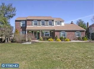 10 Bedford Ln, Newtown, PA 18940