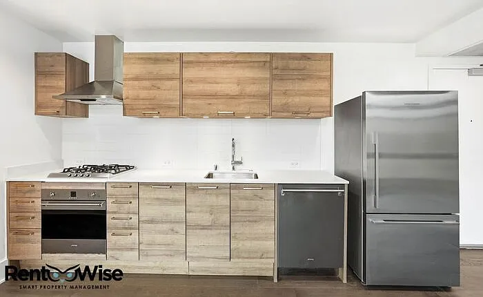 1075 Market St #808 — Photo 6
