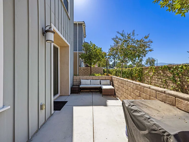 22760 Harmony Dr — Photo 39