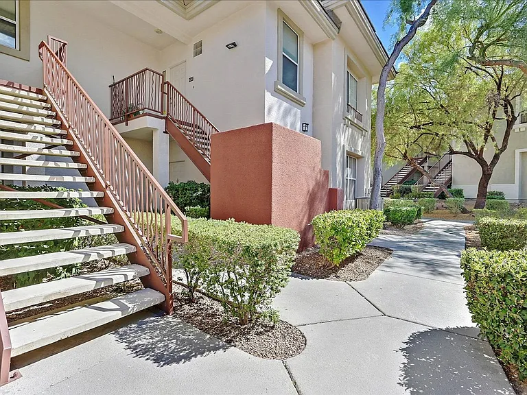 908 Domnus Ln #105 — Photo 24