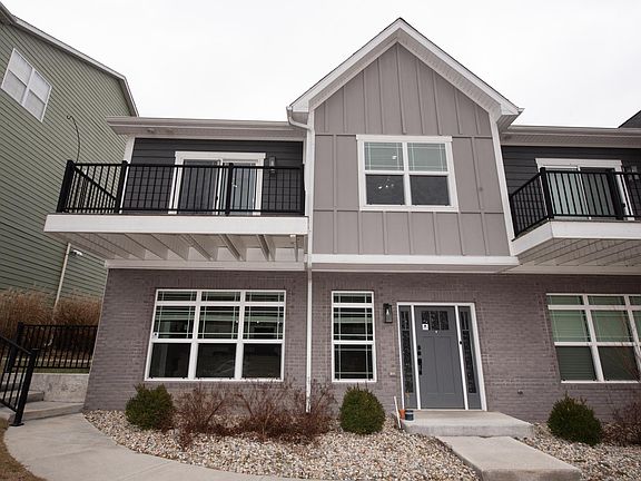 3rd image of 404 Catherwood Dr #1