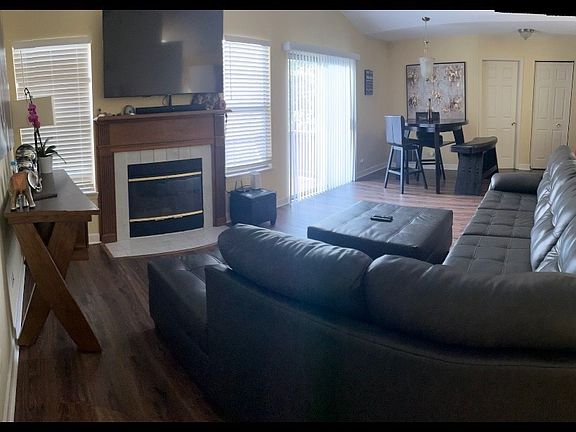 4th image of 1353 Coldspring Rd