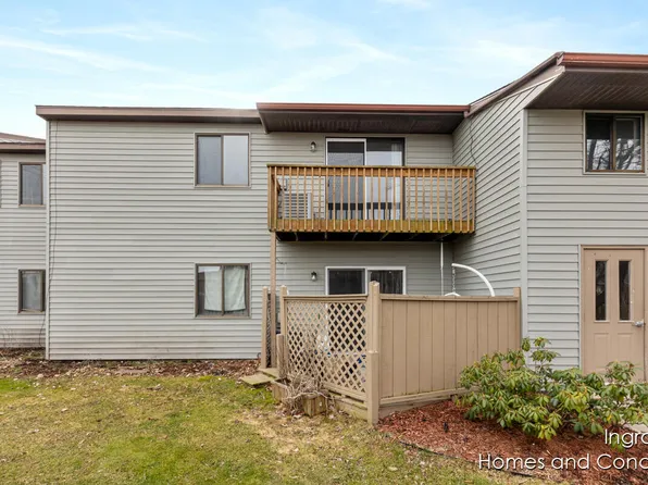 4326 Norman Dr SE, Grand Rapids, MI 49508