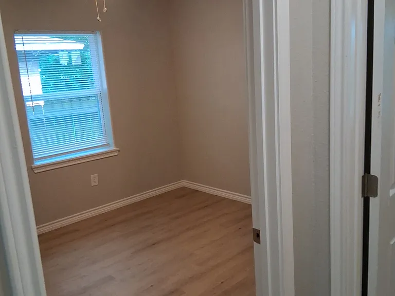 3411 Oleander Ave — Photo 9