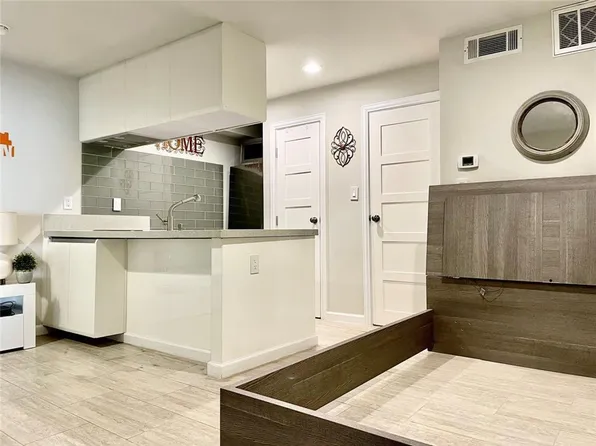 3110 Red River St #D-107, Austin, TX 78705