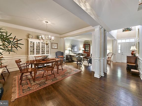 5th image of 617 Heath Ct