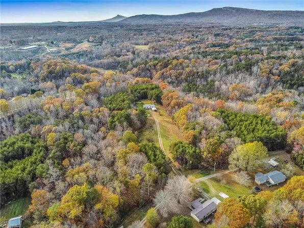 1055 Eagle Rock Rd, King, NC 27021