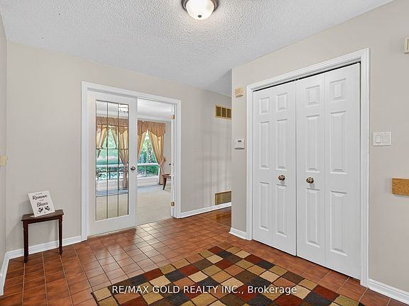 5th image of 14 Cairnmore Ct