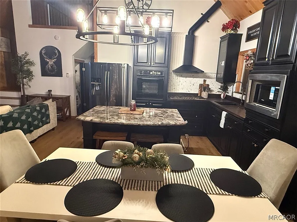3 bed, 1.5 bath, 1750 sqft, $3,500 — Photo 4
