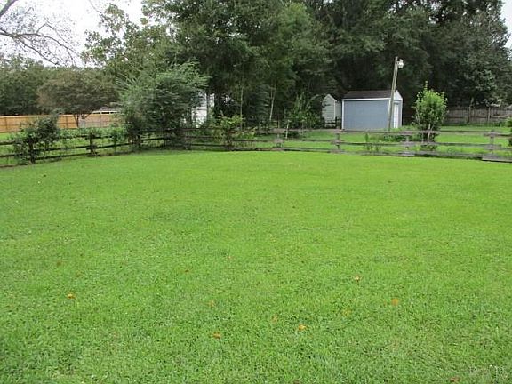 3rd image of 817 Romar Dr