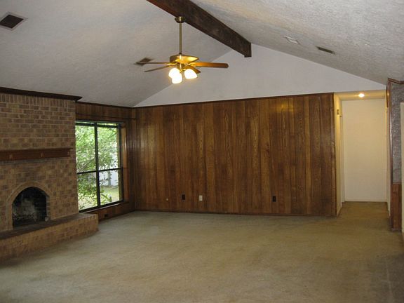 5th image of 2804 Wilderness Dr S