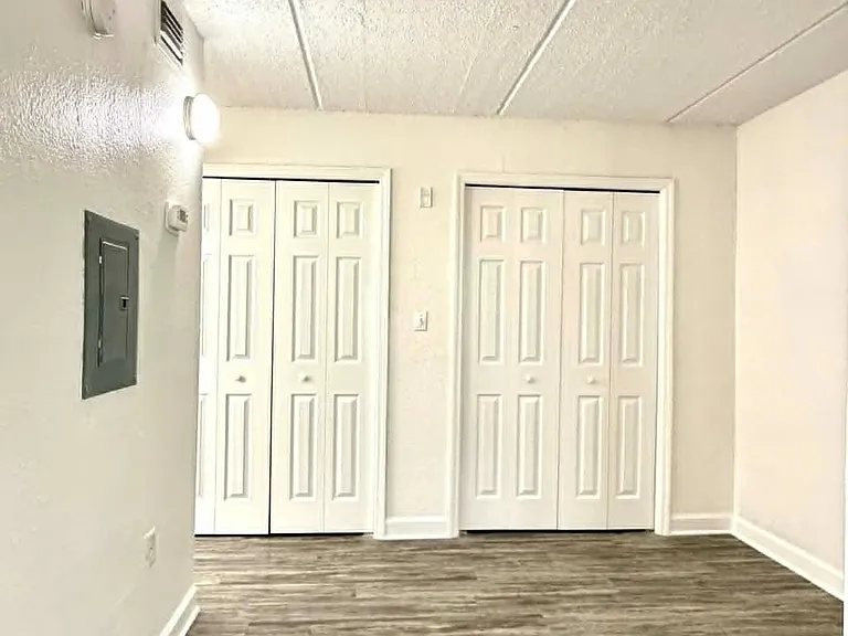 WestShore Apartments — Photo 19