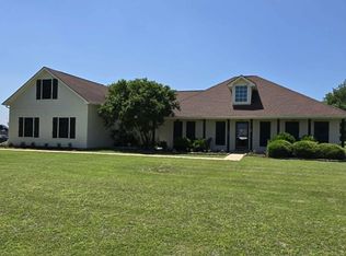 108 High Meadows Ct, Decatur, TX 76234