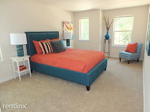4th image of 4016 Cloverlane Dr