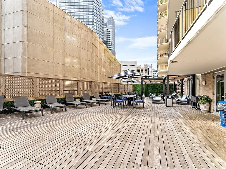 151 Tremont St #15K — Photo 23