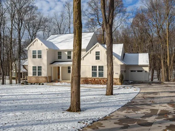6499 N Shore Cv, Richland, MI 49083