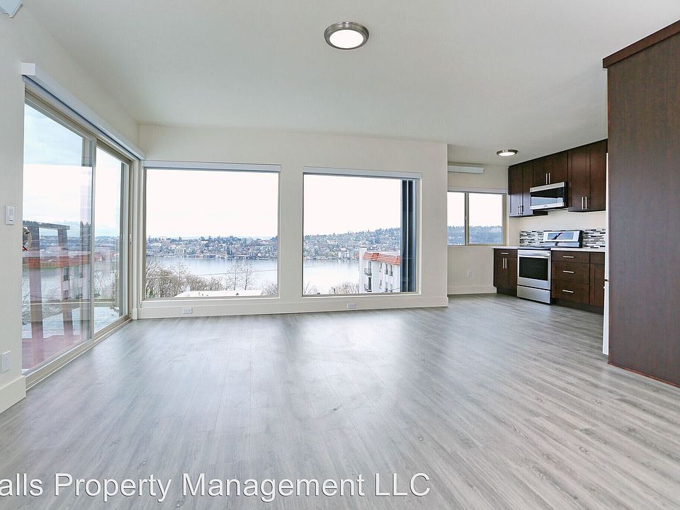 1st image of 2468 6th Ave N #8308787