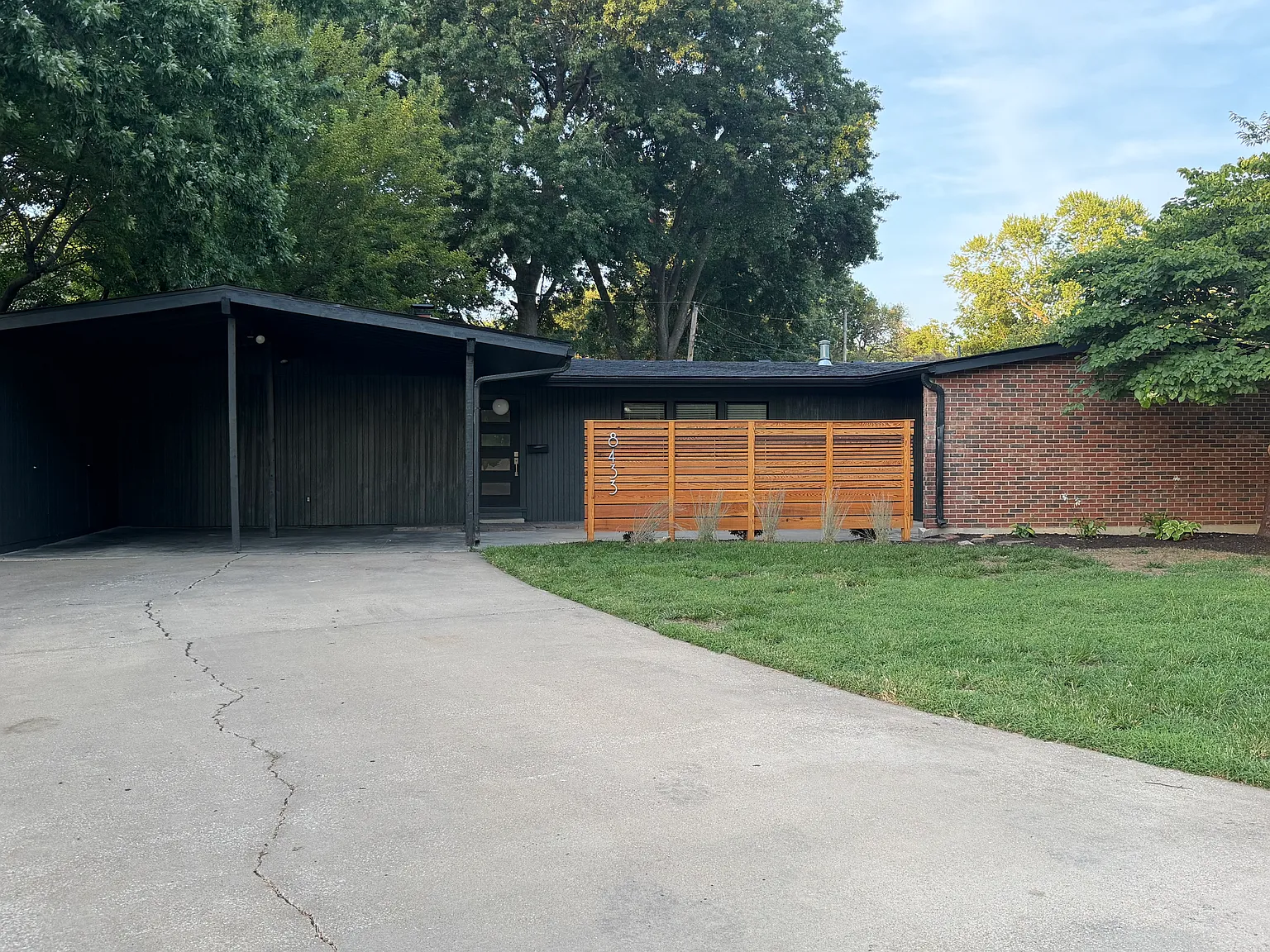 3 bed, 1592 sqft, $2,300 — Photo 4