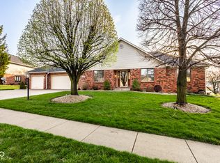7025 Hunters Ridge Dr, Plainfield, IN 46168