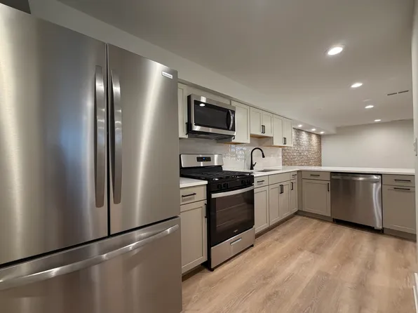 434 E 48th St #G, Chicago, IL 60615