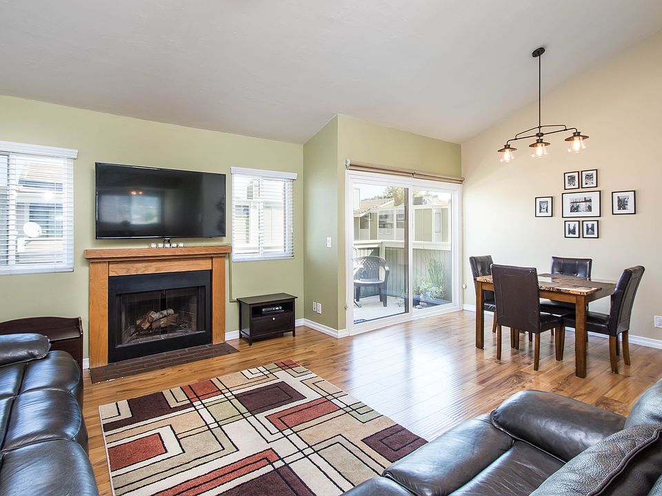1st image of 27068 Hidaway Ave Unit 6