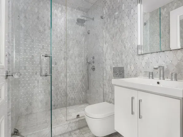 200 East 69th Street image 17 of 29