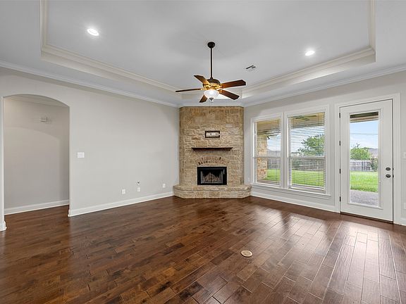 5th image of 144 Ellis Farm Rd