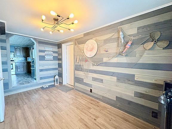 2nd image of 722 Beaulieu Road