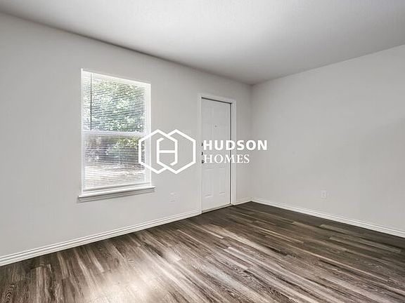 3rd image of 1029 Taylor St