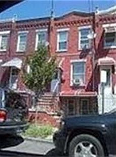 4th image of 58 Oak St
