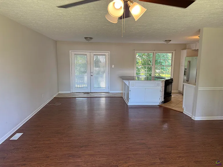 1115 Kingston Rd — Photo 4