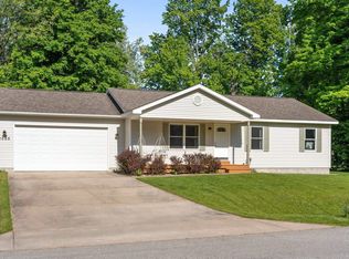 2055 Pine Valley Cir, Traverse City, MI 49685