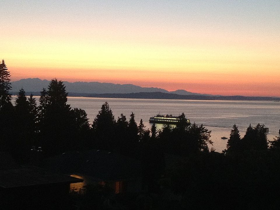 2nd image of 9352 46th Ave SW