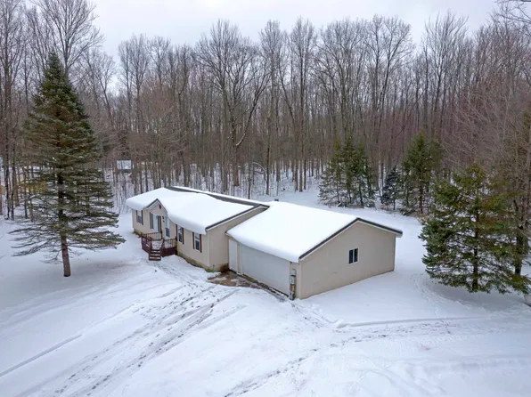 1975 Lake Placid Rd NE, Kalkaska, MI 49646