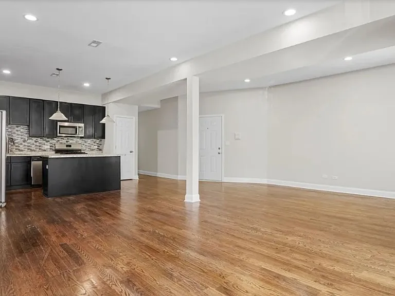 4530 S Michigan Ave #3 — Photo 4