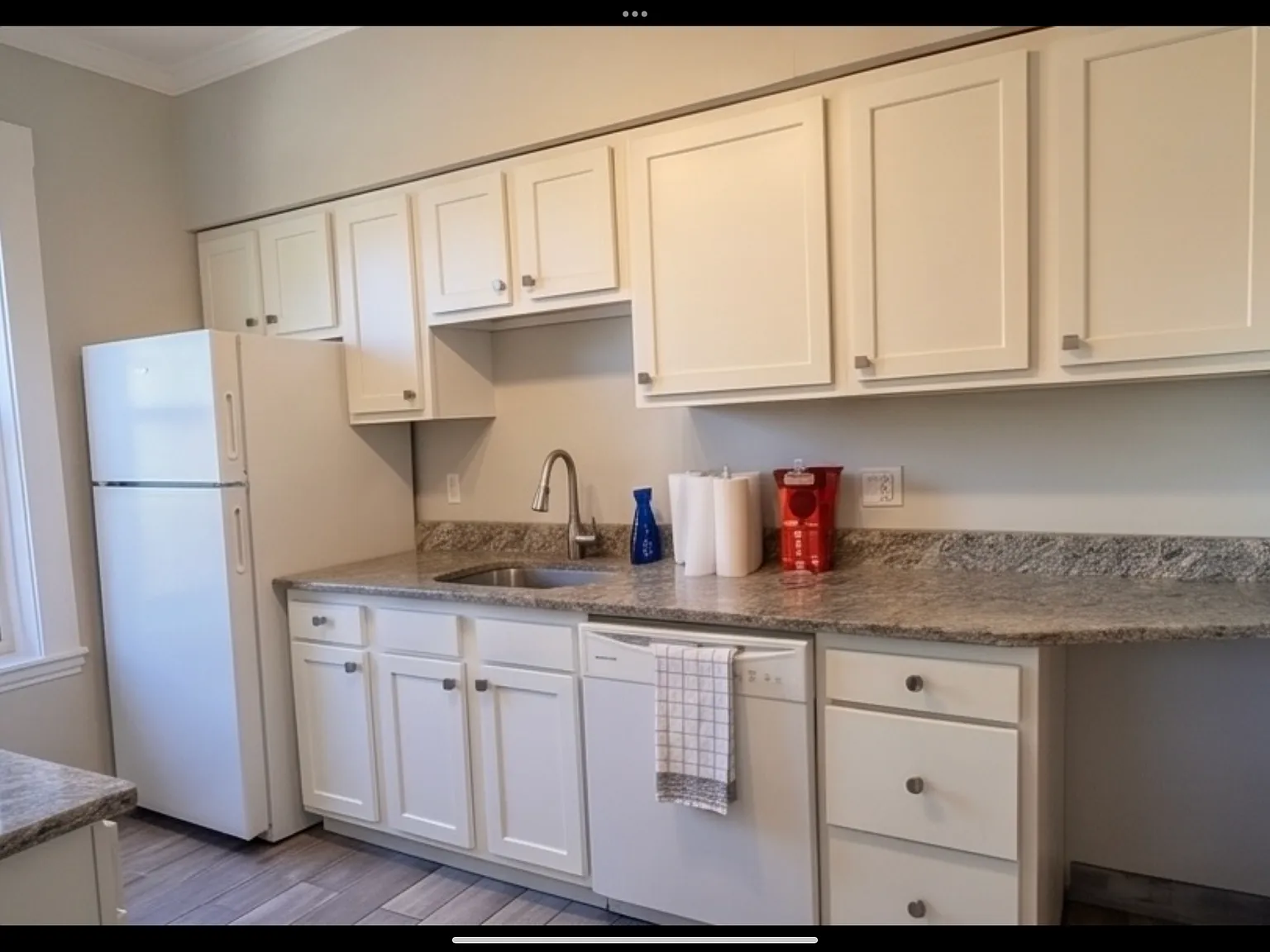 3 bed, 9999 sqft, $4,200 — Photo 4