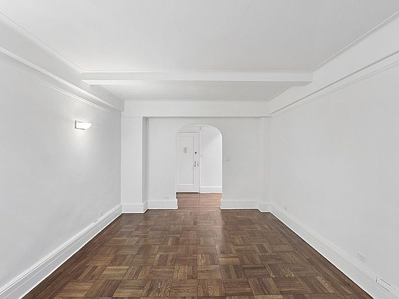 4th image of 115 W 86th St #9F