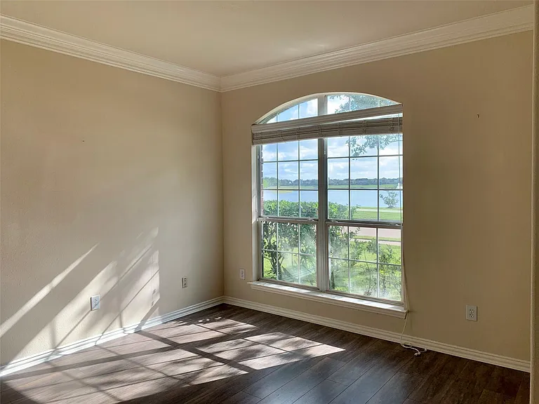 2516 Brittany Lakes Dr — Photo 5
