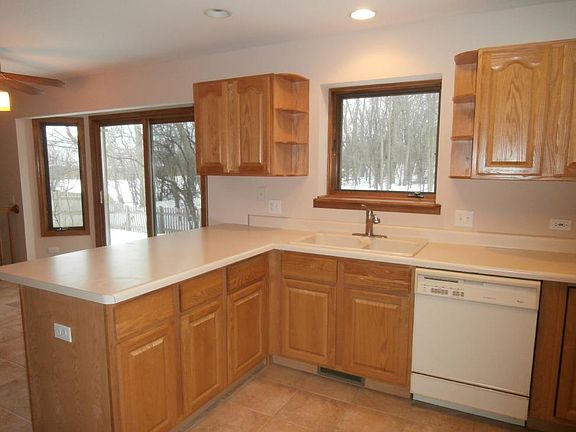 5th image of 665 Edelweiss Dr
