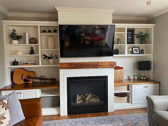 2nd image of 253 Margaret Dr